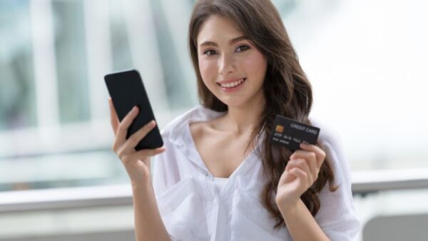 Investments and Checking Accounts: Maximizing Benefits in Your Chosen Bank