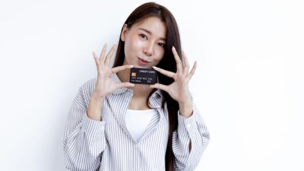 The Road to Debt-Free Living: Navigating the Complexities of Managing Credit Card Balances